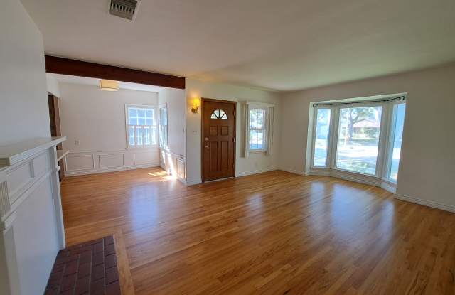 1815 N. Edison Blvd. photos photos