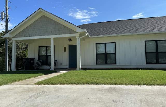 192 Vickery Street - A - 192 Vickery Street, Hartwell, GA 30643