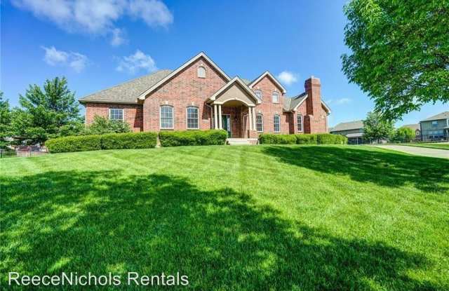 120 NW Morton Court - 120 Northwest Morton Court, Lee's Summit, MO 64081