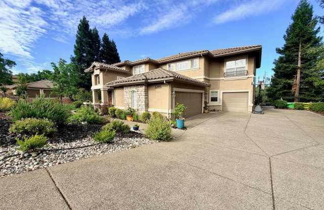 5 Bdrm, 4 bath home located in Highland View Community off Silva Valley photos photos