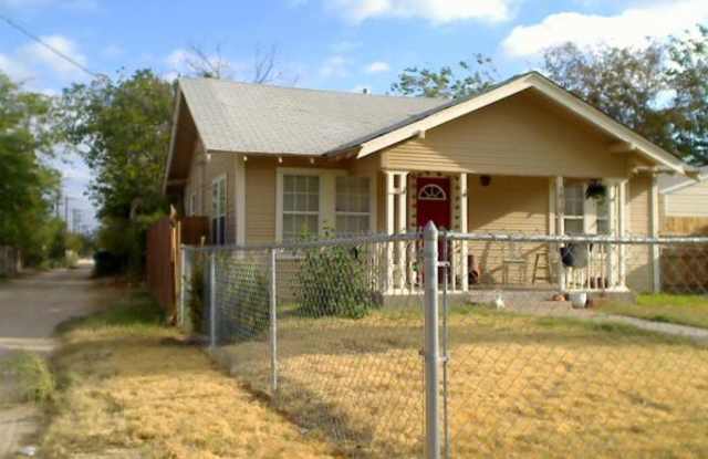2 bedroom 1 bath home on the Southside! photos photos