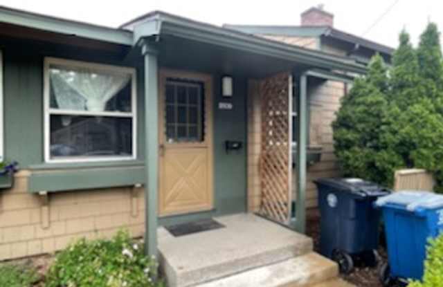 2 bedroom 1 bath close to freeways and shopping photos photos