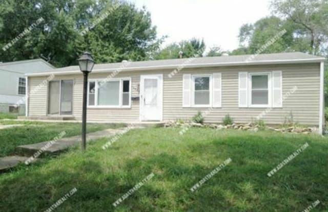 14924 Fuller Ave - 14924 Fuller Avenue, Grandview, MO 64030