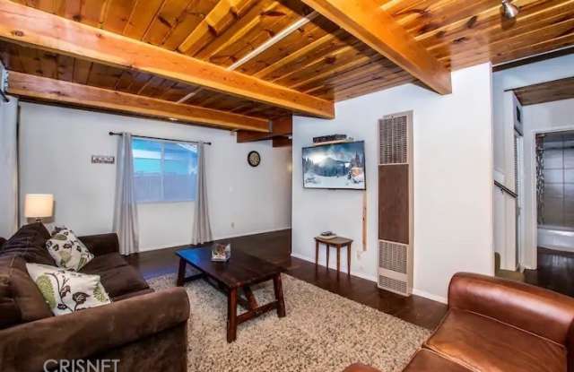 834 E Country Club Boulevard Gallery 3