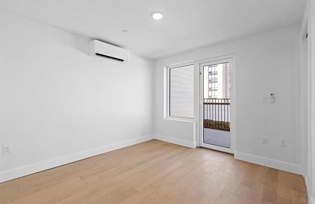 35 ORCHARD ST Gallery 4