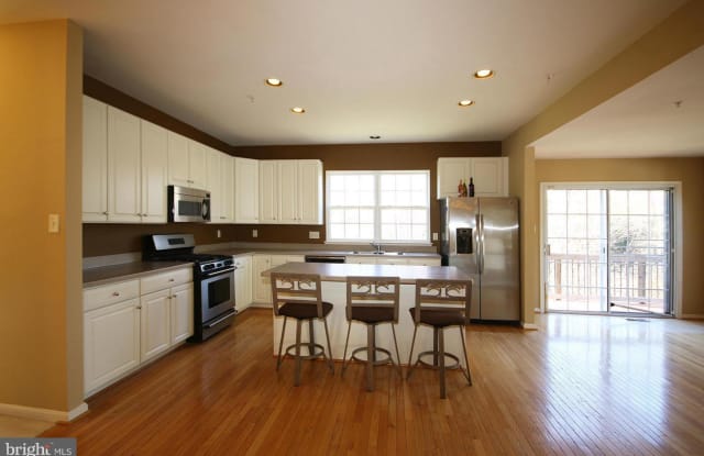 10519 GENTIAN COURT Gallery 4