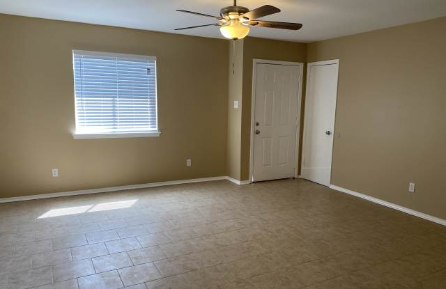 800 Lynn Court Gallery 4