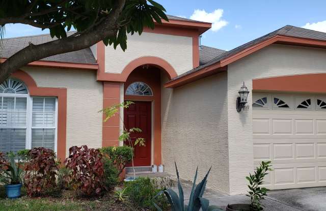 Lovely Four Bedroom with Pond View photos photos Lovely Four Bedroom with Pond View photos photos