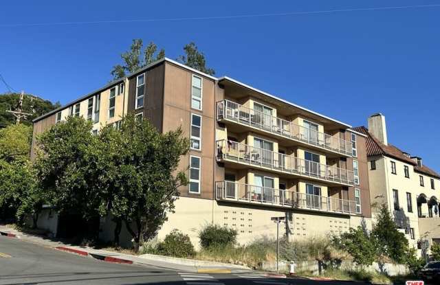 2 Panoramic Way unit: 302 - 2 Panoramic Way, Berkeley, CA 94704
