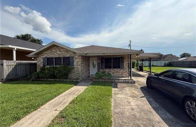 324 CHINCHILLA Drive photos photos
