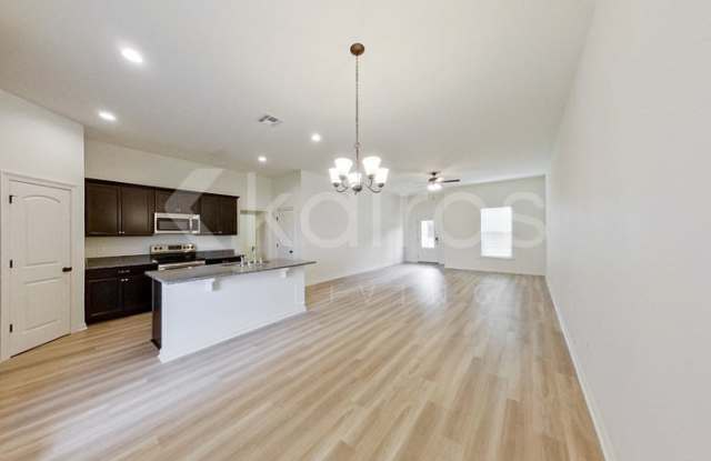 101 Salvat Drive Gallery 4