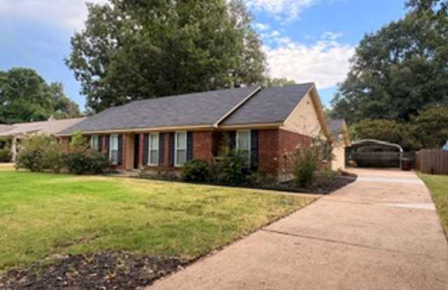Spacious & Inviting Home in Bartlett – Convenient Location! Bedroom with Private Entrance! Shed in back yard! photos photos