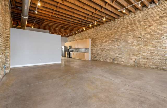 945 West Fulton Market Gallery 2