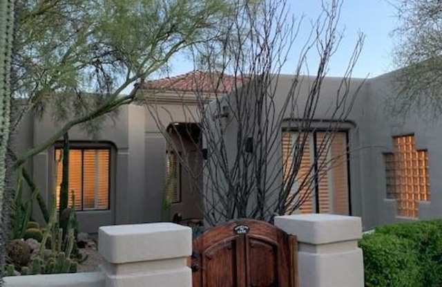 7735 E Old Paint Trail Gallery 4