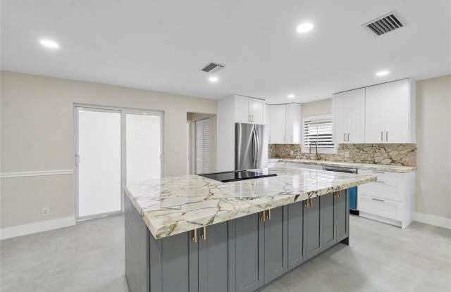 828 Johnson St photos photos