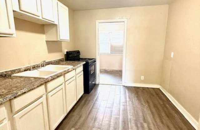 327 Ash Street Northwest photos photos