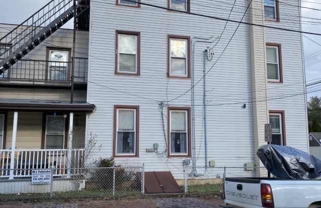 603 CEDAR ST Gallery 2