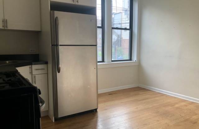 2706 W Haddon 1R Gallery 2
