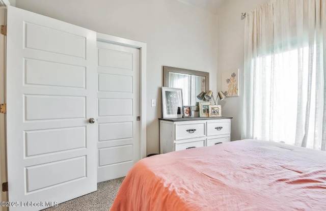 5910 Grinnell Street photos photos