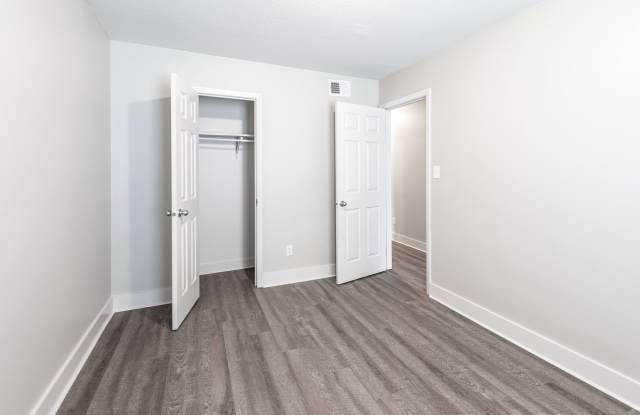 Cambridge Court Apartment Homes Gallery 4