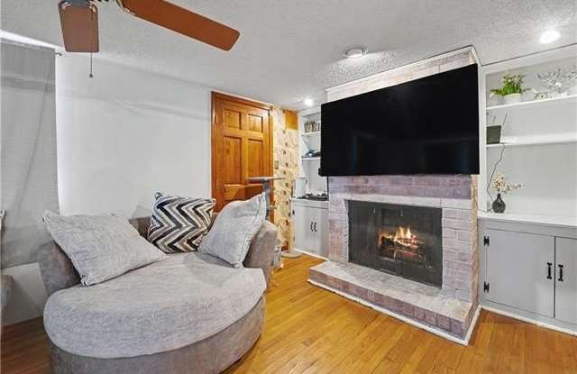 1300 BELMONT Place Gallery 2