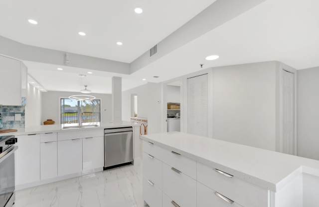 7240 Huntington Lane Gallery 4