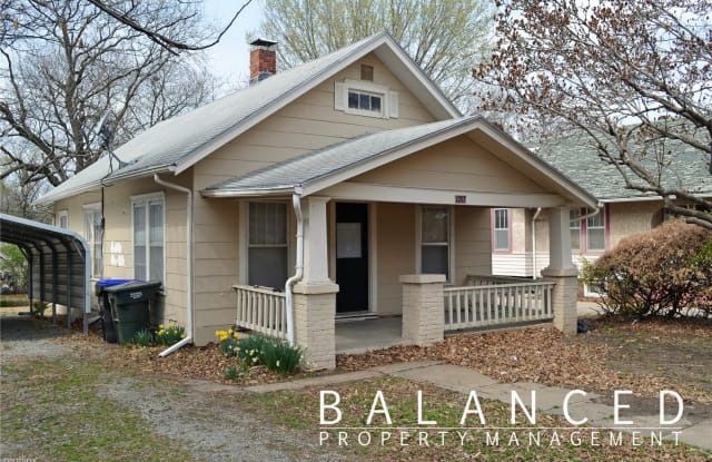 1217 SW Randolph Ave - 1217 Southwest Randolph Avenue, Topeka, KS 66604