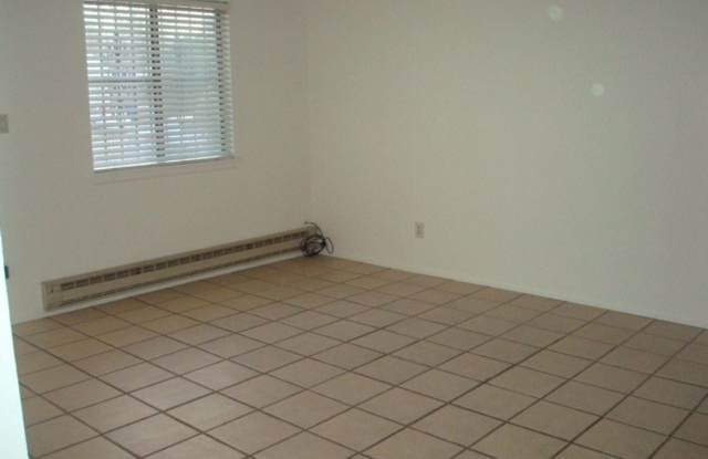 1729 Juniper Ave Gallery 2