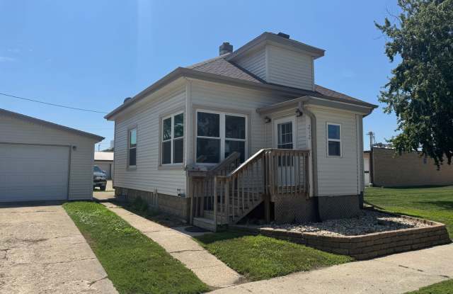 Newly Renovated 2 Bedroom Home Available for Rent in Sheldon photos photos