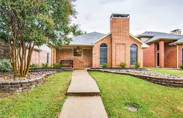 720 Willow Oak Drive - 720 Willow Oak Drive, Lewisville, TX 75067