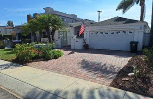 7539 Denrock Avenue photos photos