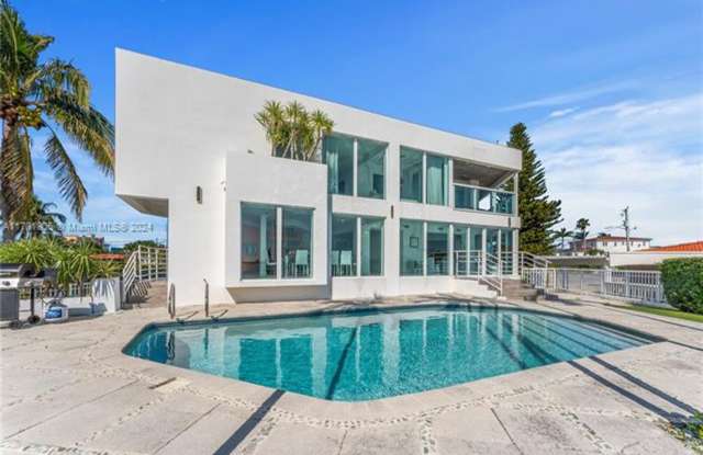 7504 W Treasure Dr #0 NORTH BAY VILLAGE, FL 33141 - 7504 West Treasure Drive, North Bay Village, FL 33141