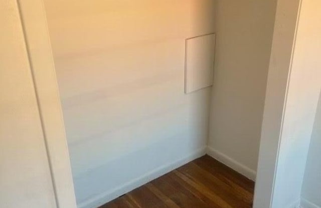 307 Monroe Street Gallery 4