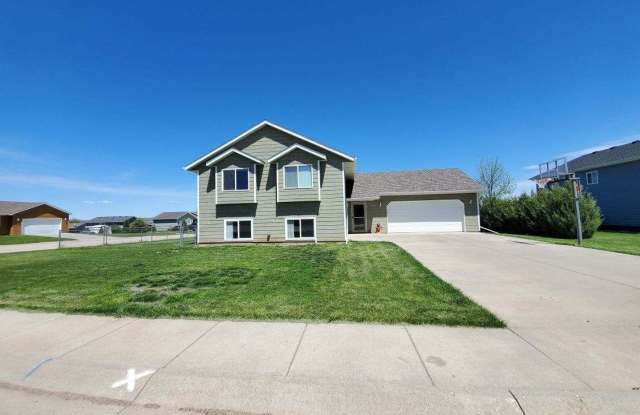 304 Grandeur Lane - 304 Grandeur Lane, Box Elder, SD 57719