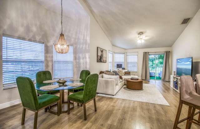 302 Muirfield Court Gallery 3