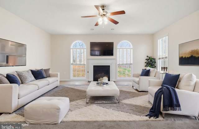 950 GROUSE POINTE Drive Gallery 3