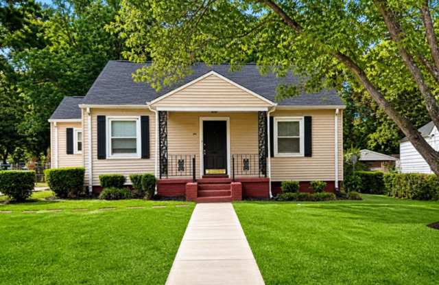Charming 2 Bedroom Home Near Uptown Charlotte – Available May 15th photos photos Charming 2 Bedroom Home Near Uptown Charlotte – Available May 15th photos photos