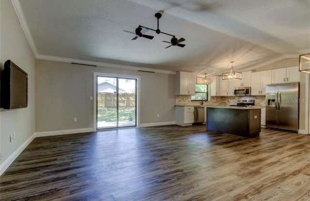 1431 NOELL BOULEVARD Gallery 2