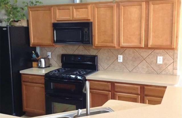 5204 Smithfield Court Gallery 4