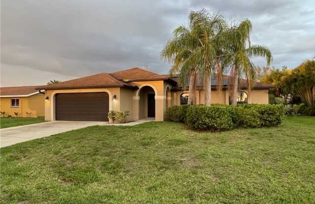 Beautiful 3/2/2- NE Cape Coral- SEE IT TODAY! photos photos