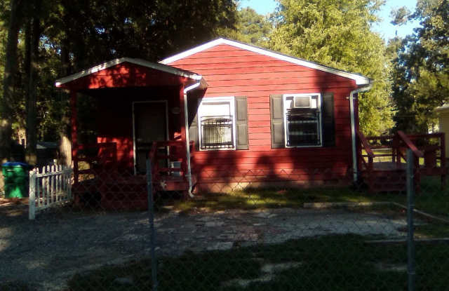 South Richmond Rancher For Rent - 3018 Columbia Street, Richmond, VA 23234