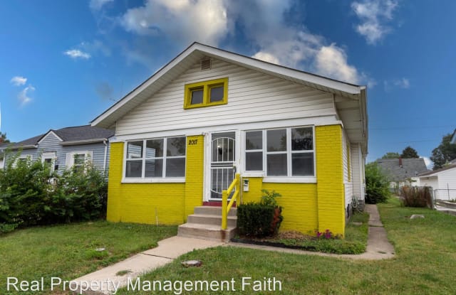 2017 Koehne St - 2017 Koehne Street, Indianapolis, IN 46202
