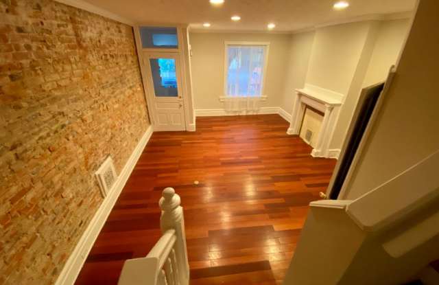 712 W 11th St Gallery 4