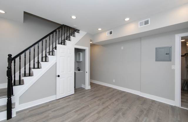 Beautiful Gut Renovated 2 Bed/2.5 Bath Apartment on Broadway Avenue in Camden! Gallery 2