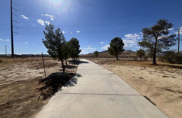 2-bedroom, 2-bath manufactured home in Mojave, CA! Gallery 3