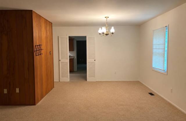 2207 HYSON PL Gallery 4