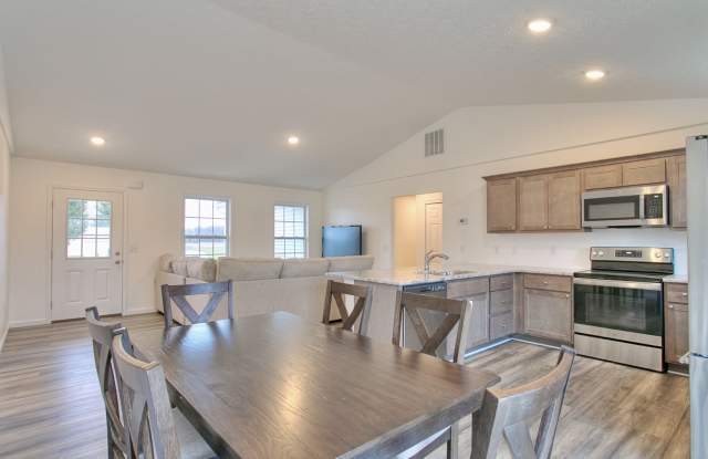 120 Cheyenne Drive Gallery 3