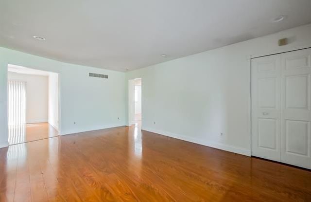 21705 Hancock Street Gallery 4