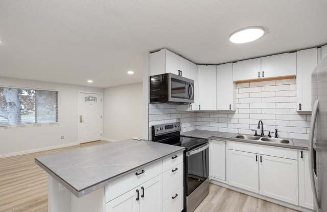 Remodeled 3 Bedroom 2 Bathroom Home, yard, carport photos photos