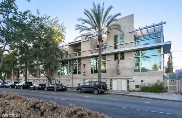 717 N Highland Ave 10 - 717 N Highland Ave, Los Angeles, CA 90038